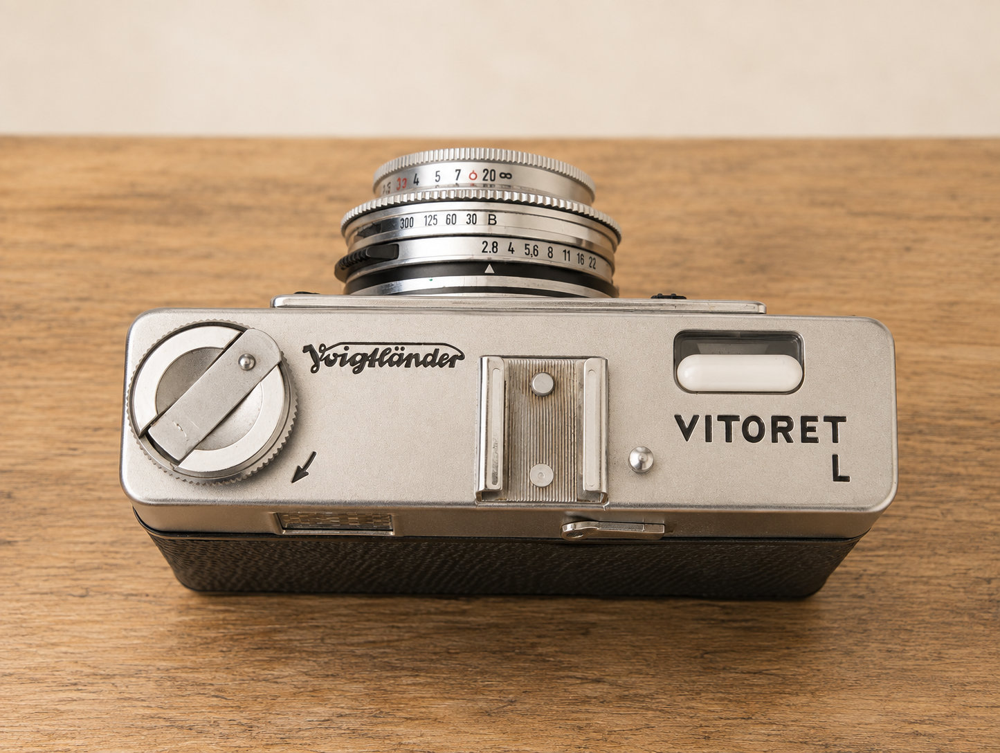 מצלמת וינטג׳ מתוך אוסף Vintage Shop