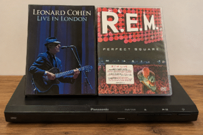 חבילת Panasonic DVD + Leonard Cohen + R.E.M