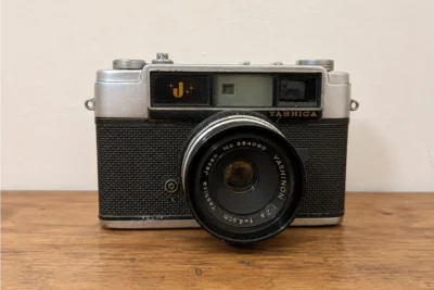 מצלמת פילם Yashica J יפנית - Yashinon 45mm f/2.8